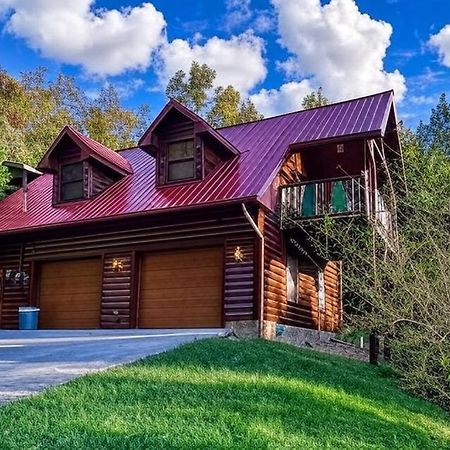 Papa Bear, Hot Tub, Wifi, 1089 Free Tickets Each Paid Day, Dollywood And More Sevierville Eksteriør billede