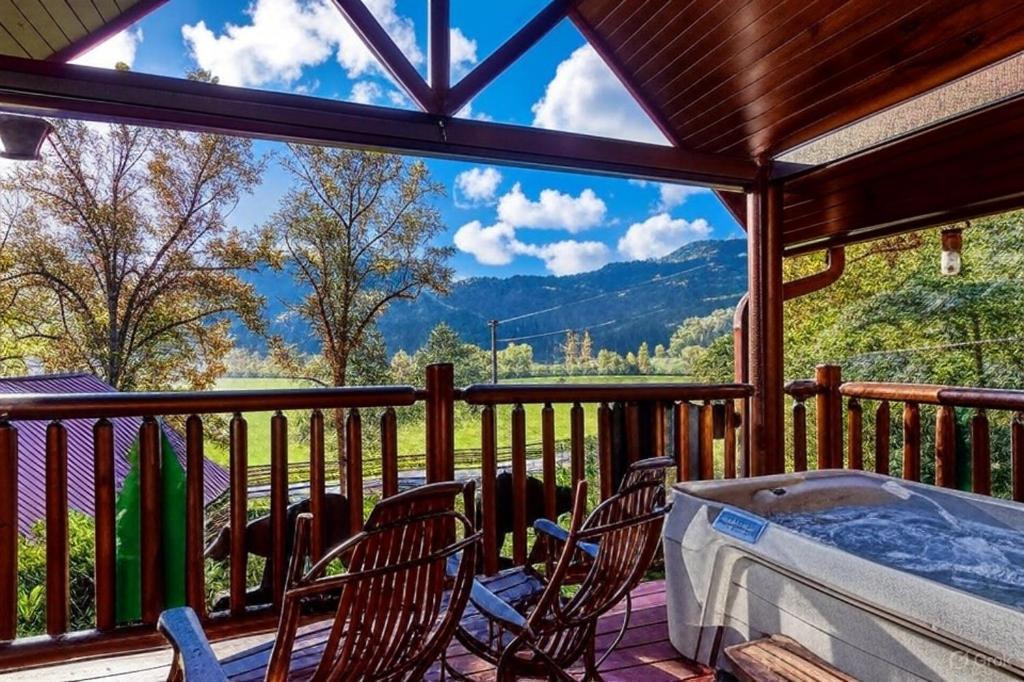 Papa Bear, Hot Tub, Wifi, 1089 Free Tickets Each Paid Day, Dollywood And More Sevierville Eksteriør billede